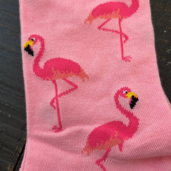 🎈4 LISTINGS FOR $20! New Pink Flamingo Socks - Picture 5 of 7